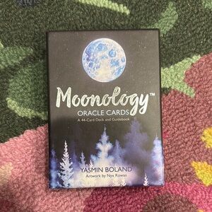 Moonology Oracle Cards by - Black and Blue